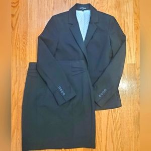 Womens Black Suit Blazer and Skirt Express Size 4